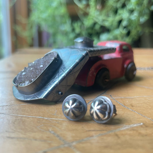 It’s fine, I’ll pull the trailer- pendant and earrings